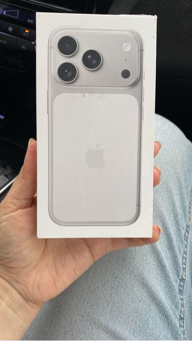IPhon 17 pro с гарантией