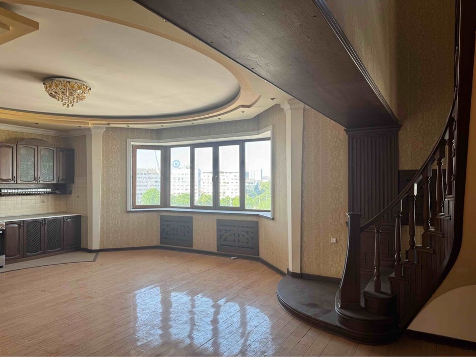 Габус, 3-х уровневая квартира, 352м2. С ремонтом.