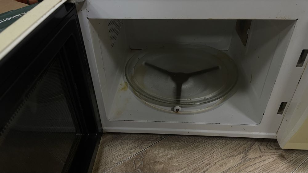 Микровълнова фурна Korting