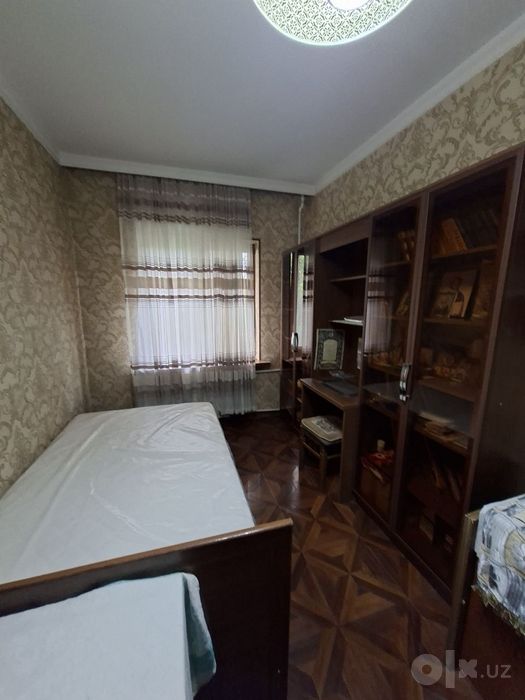 Юнусабад 12 квартал. Продается квартира 4/2/5