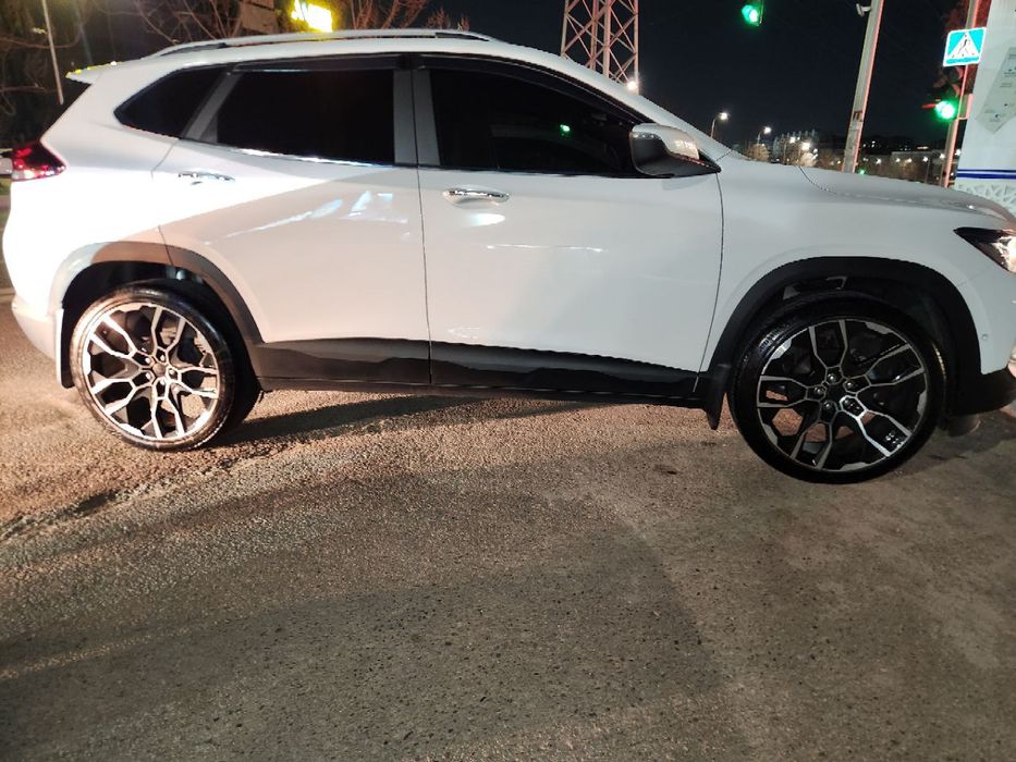 X7 BMW дизайн r20 универсал разноширокий