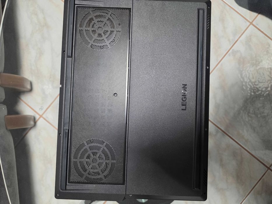 Vând laptop Lenovo Legion Y7000
