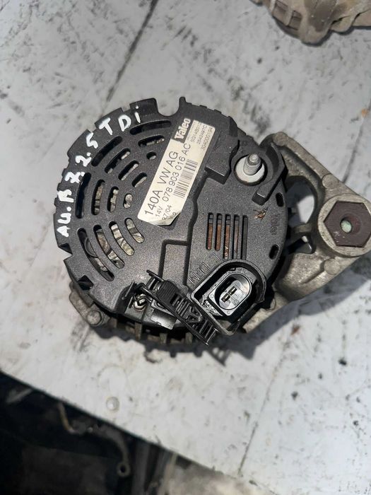 Alternator Audi Volkswagen 2.5 TDI V6 140A Valeo 078903015AC