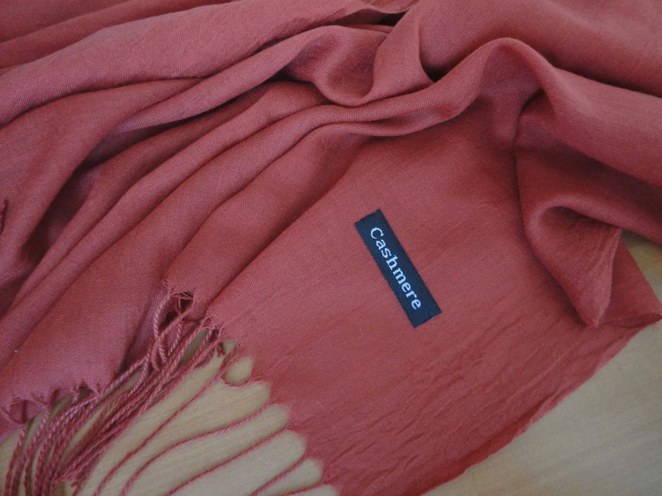 Дамски шал/нов/70% кашмир