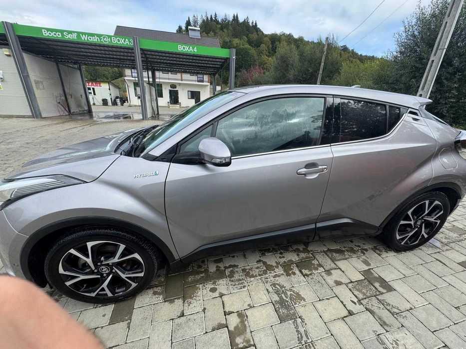 Toyota C-HR 1.8 HSD 4x2 CVT C-lassy