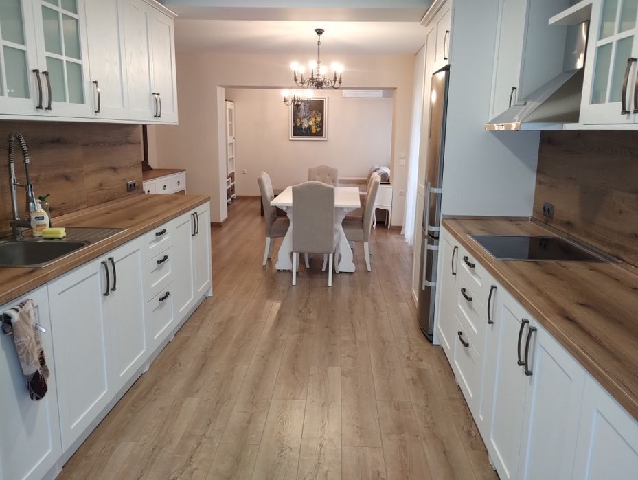 Дава се под наем Двустаен апартамент в Севлиево - 96 кв.м за 408.51 € - Снимка #1