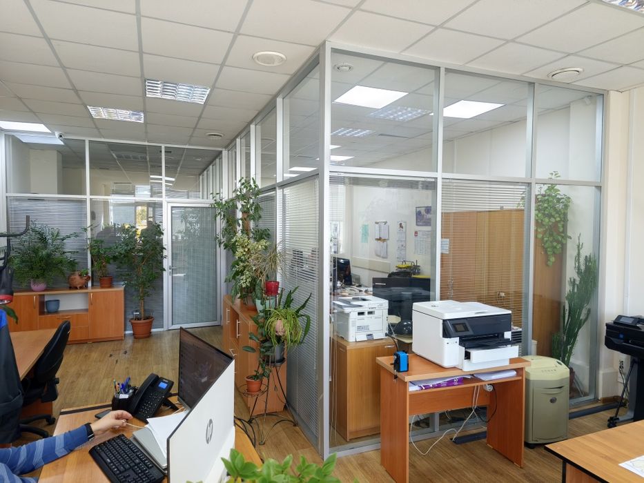 Продам стеклянный перегородки