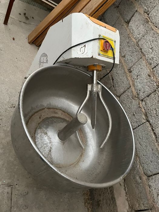 СРОЧНО! Тестомес 75 литр сатылады