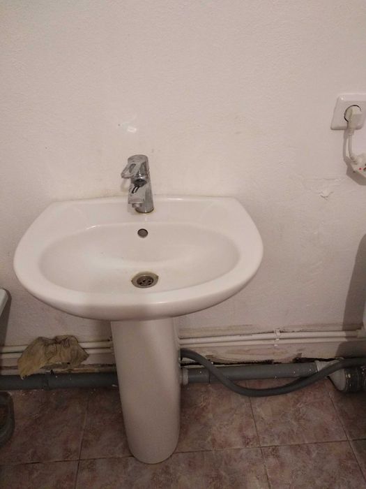 Раковина и пьедестал продам