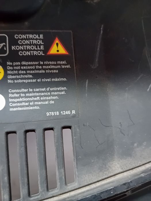 Grila bara fata Dacia Logan Mcv 2015