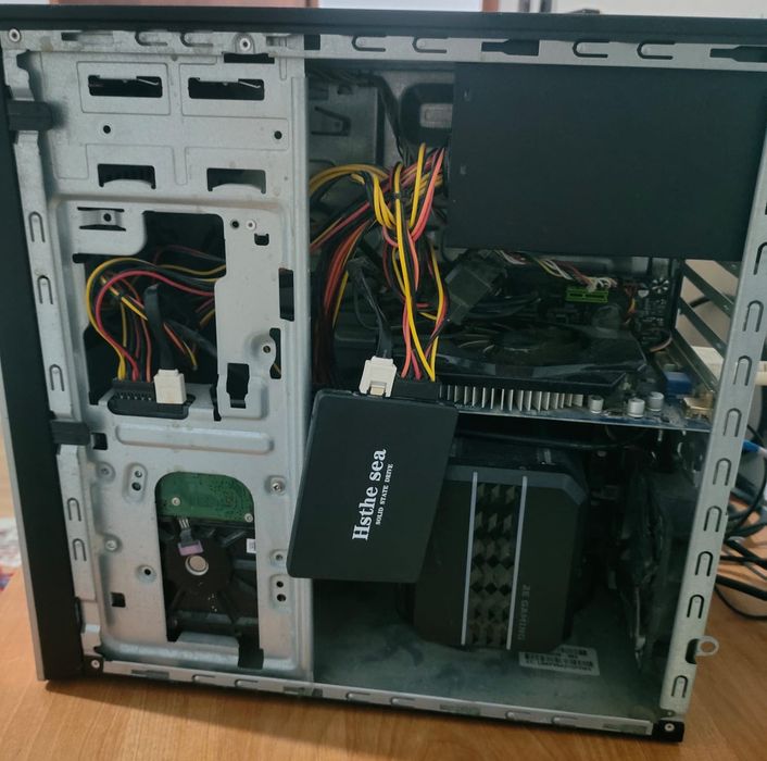 Intel Xeon E5-2696 v2 — это мощный 12-ядерный процессор Х79