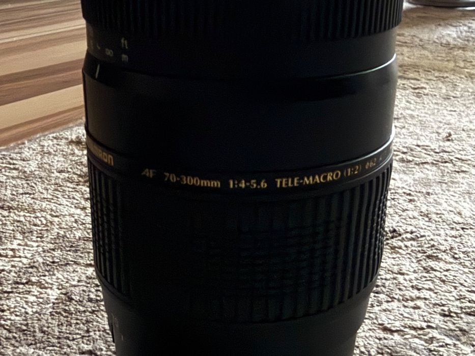 Obiectiv Tamron 70 - 300mm