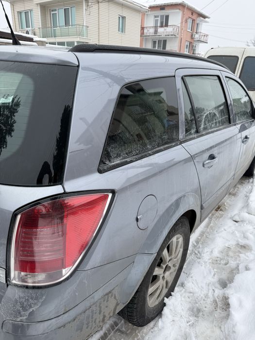 Opel Astra H комби 1.7cdti части БЕЗ РЪЖДА