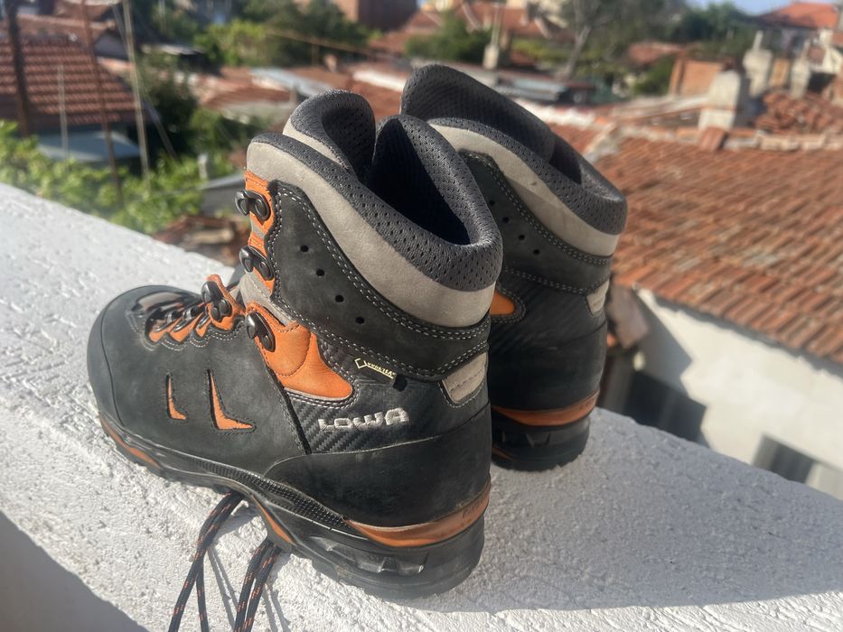 Lowa 42.5 Gore-Tex Vibram