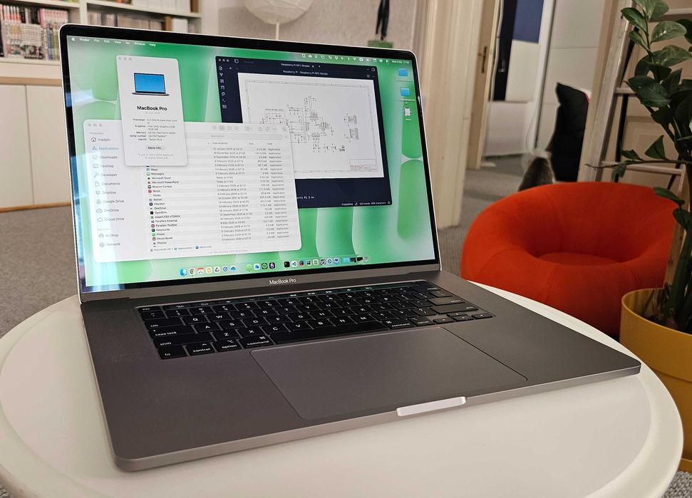 MacBookPro 16" 64Gb/2TB top spec 2019