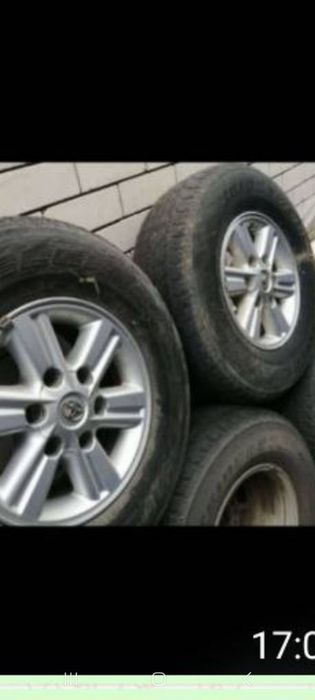 Продам автомобильные шины от тайета Лэнд Крузер прада