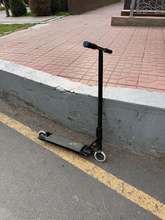 трюковой самокат TechTeam Zorg в новом состоянии