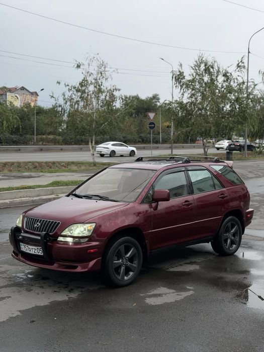 Lexus RX 300 Бордового цвета