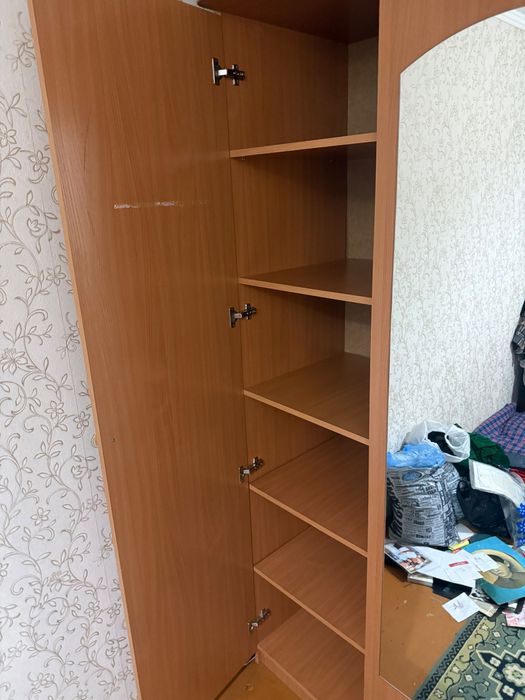 Продам шкаф в хорошем состояний