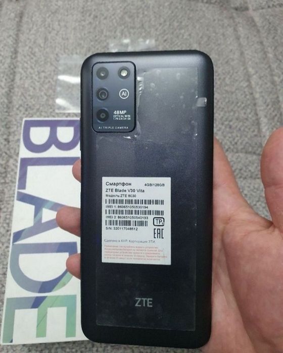 Srochna Prodam Sotiladi ZTE Blade V30 4/128Gb Black 4G Orginal yengi