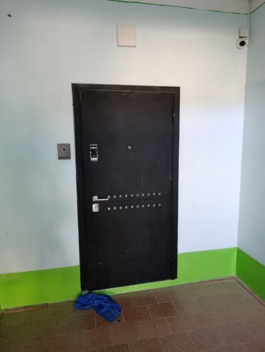 3 хонали 3 этаж Уй сотилади