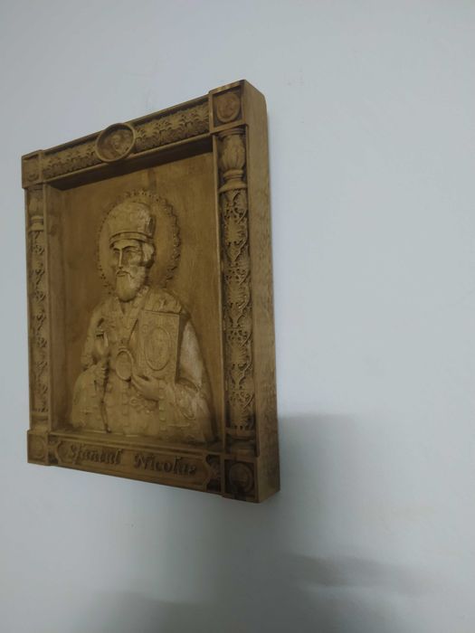 icoana sculptata in lemn SF Nicolae