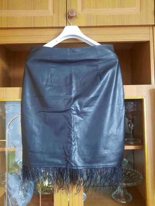 Kojanniy yubka satiladi