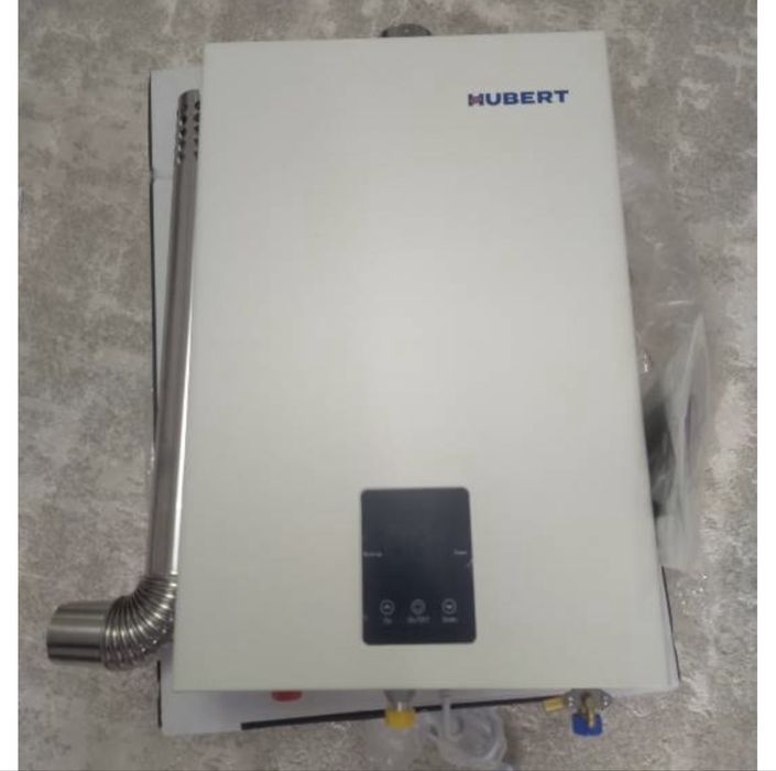 Водонагреватель проточный Hubert AGW T30 белый