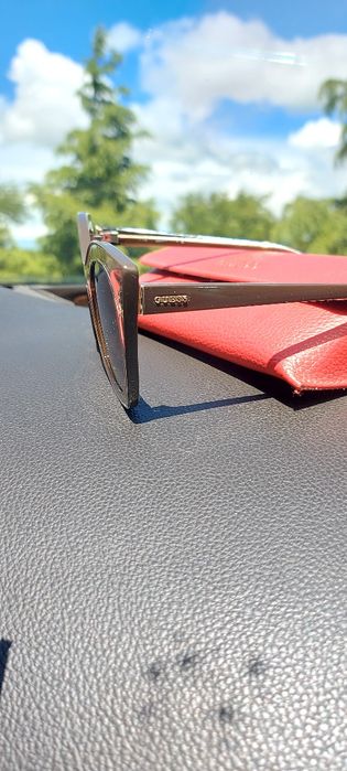 Слънчеви очила Guess