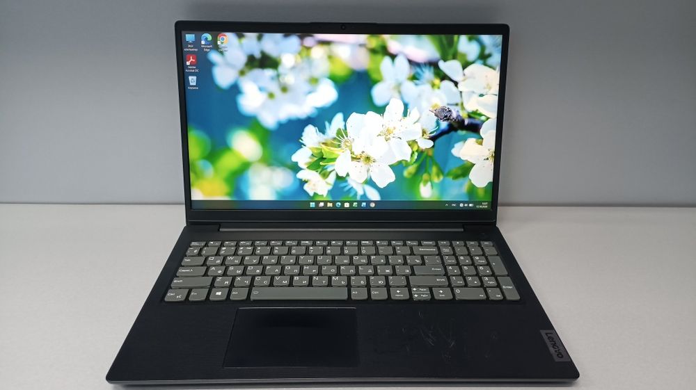 Ноутбук Lenovo v15 g3 ABA