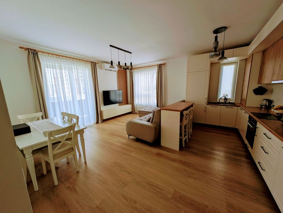 Apartament 4 camere orientare Sud-Vest Valletta Park etajul 1/4, 87 mp, 2 bai + balcon 6 mp
