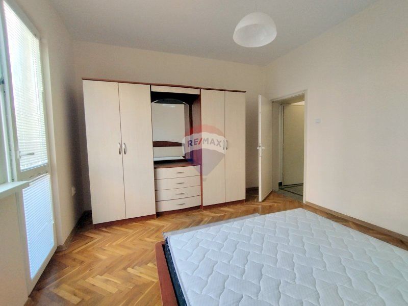 Дава се под наем Тристаен апартамент в Варна, Спортна зала - 90 кв.м за 561 € - Снимка #6