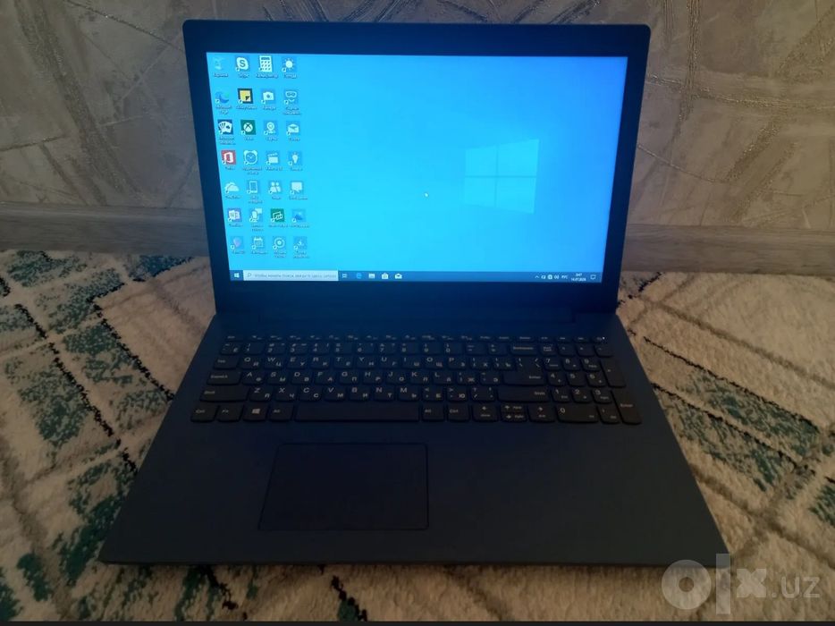Lenovo noutbuki yaxshi holatda zaryadi 7-8 soatga yetadi