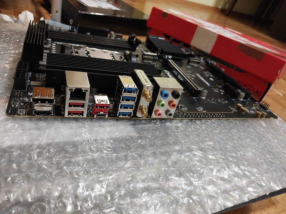 AMD Ryzen 5 7600 + MSI Pro B650-S Wi-Fi