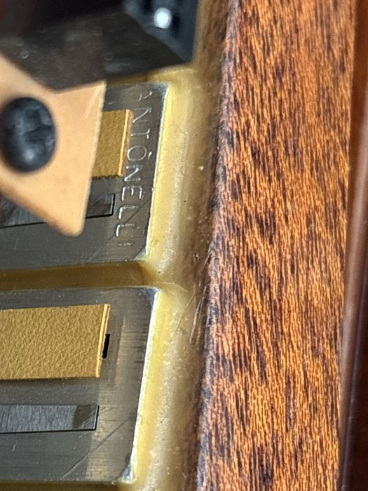 Acordeon Baro cu 96 de basi cassotto 3+2