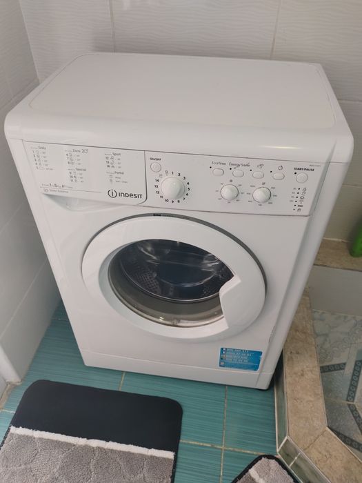Mașina de spălat Indesit