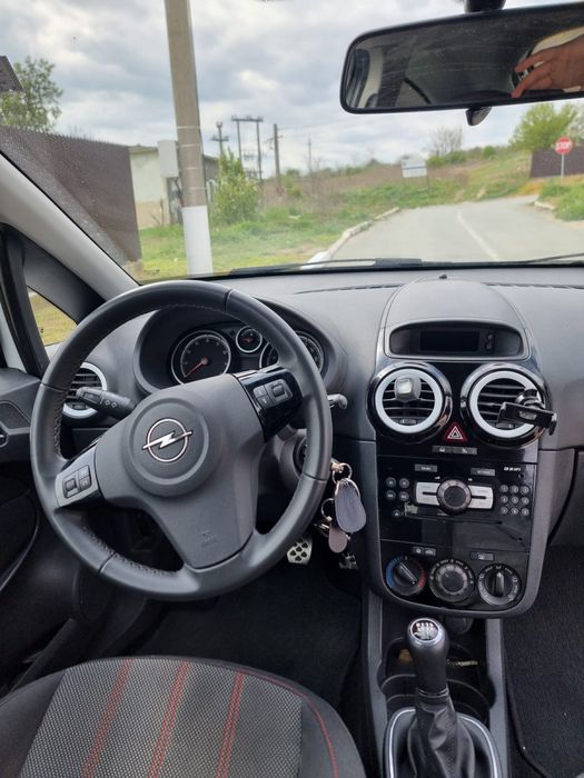 Opel Corsa D 1.4i , An 2010