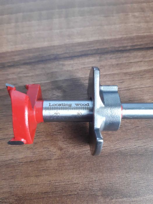 Шаблон и свредло за отвори на мебелни панти | Фрезер с ограничител