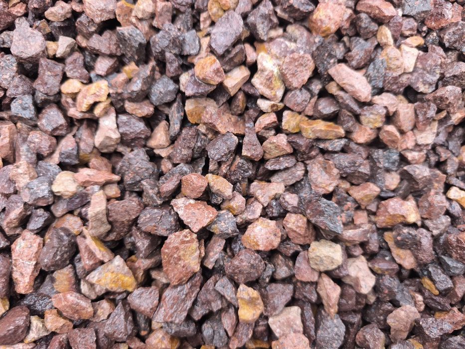 Piatra naturala sparta granit antracit și rosu caramiziu calcar alb gălbui bej piatra gabioane grătare focare garduri, bolovani calcar și de rau