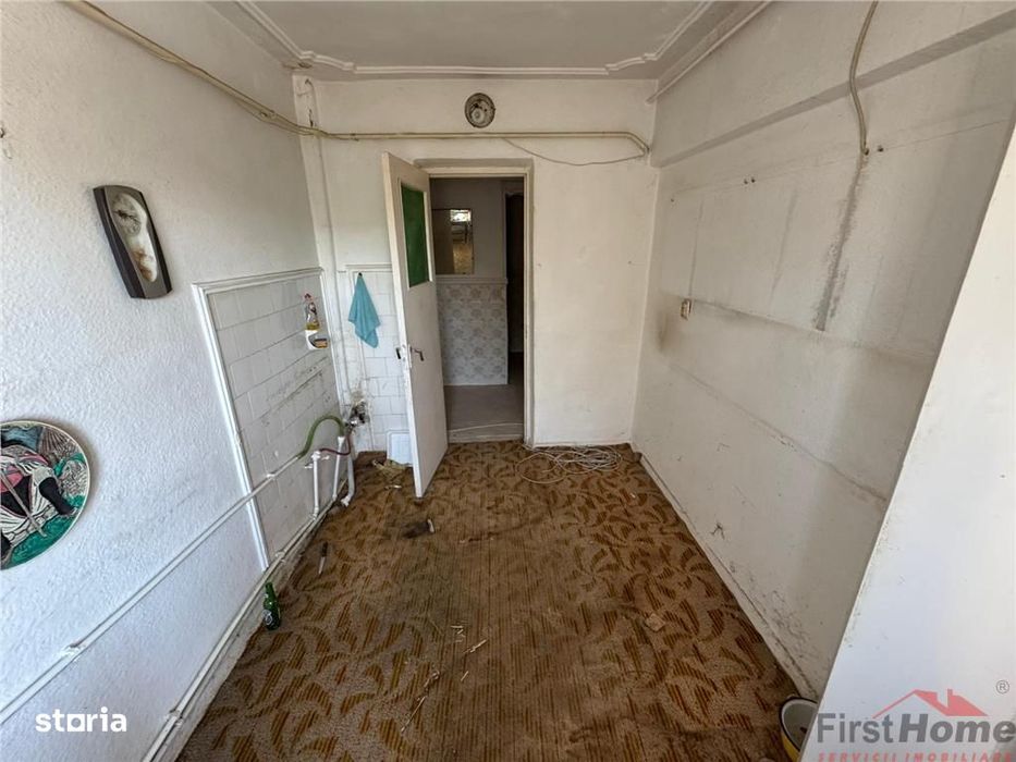 Apartament 3 camere, 70mp, etaj 44 cu acoperis, zona Casa de Cultura