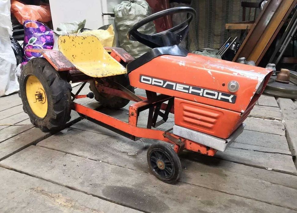 Педальный трактор орленок ссср