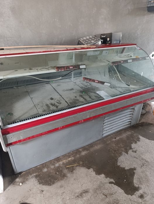 Xolodilnik vitrina.2ta agregati konditsioner