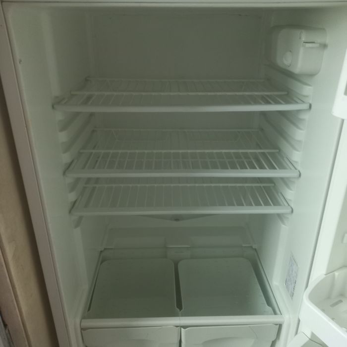 Продается двухкамерный Холодильник