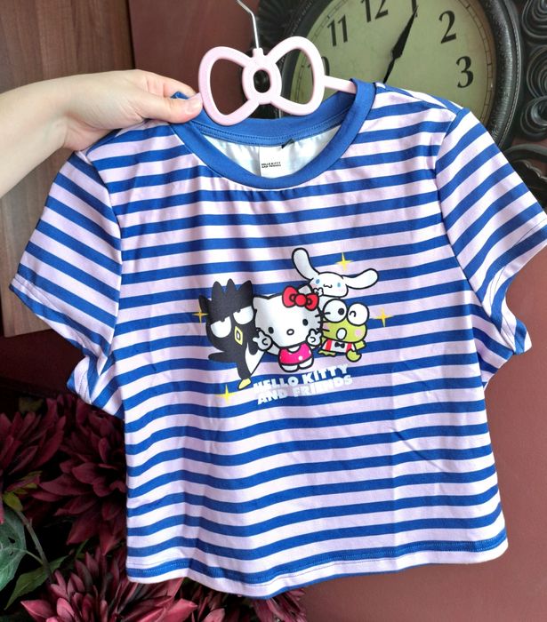 Tricou Hello Kitty cu etichetă top sanrio hello kitty