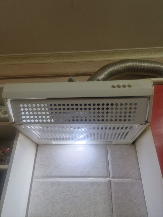 Газ плита и вытяжка