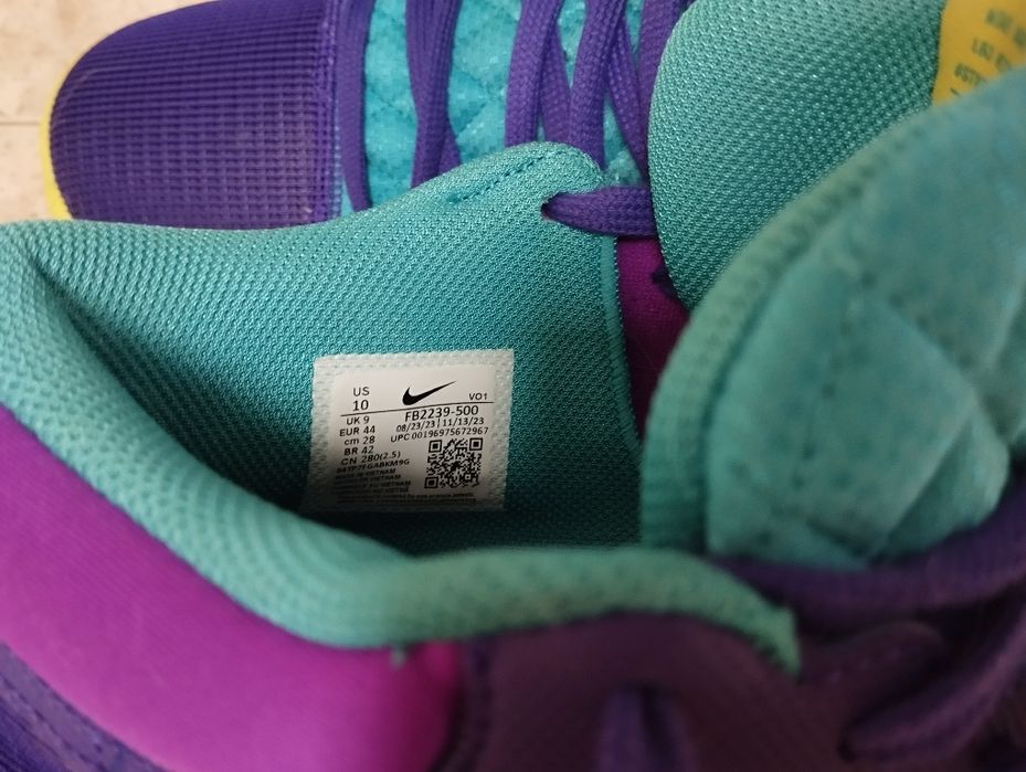 Омекотени баскетболни маратонки NIKE  LeBron Witness 8