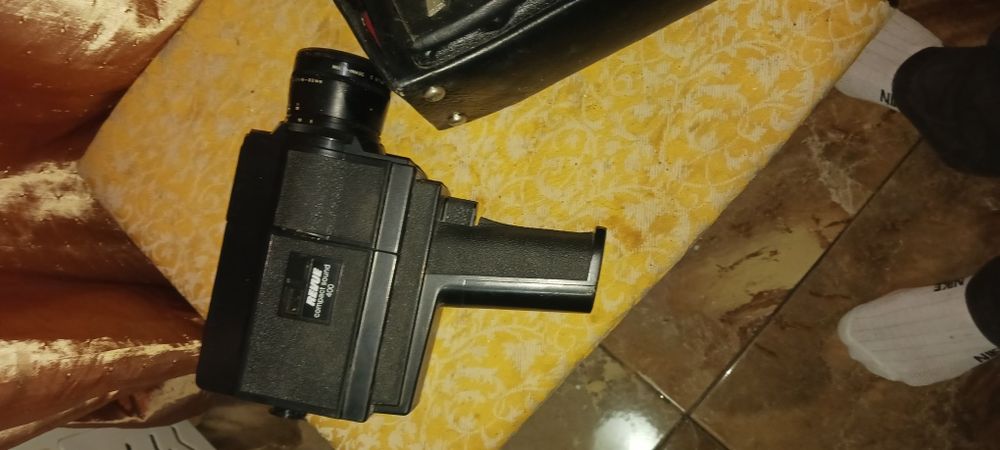 Vind camera pt filmare Rewue pt colectionari obiecte vechi