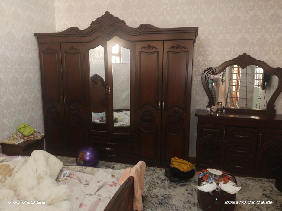 Mebel Spalni garnitur sotiladi