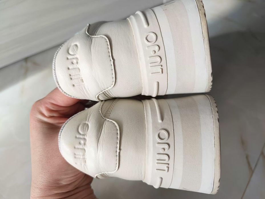 Adidași liu jo crem