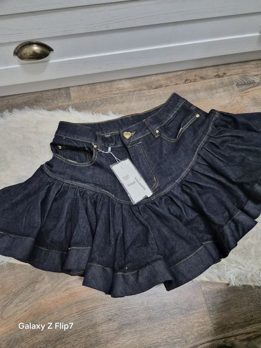 Дънкова пола с къдрички